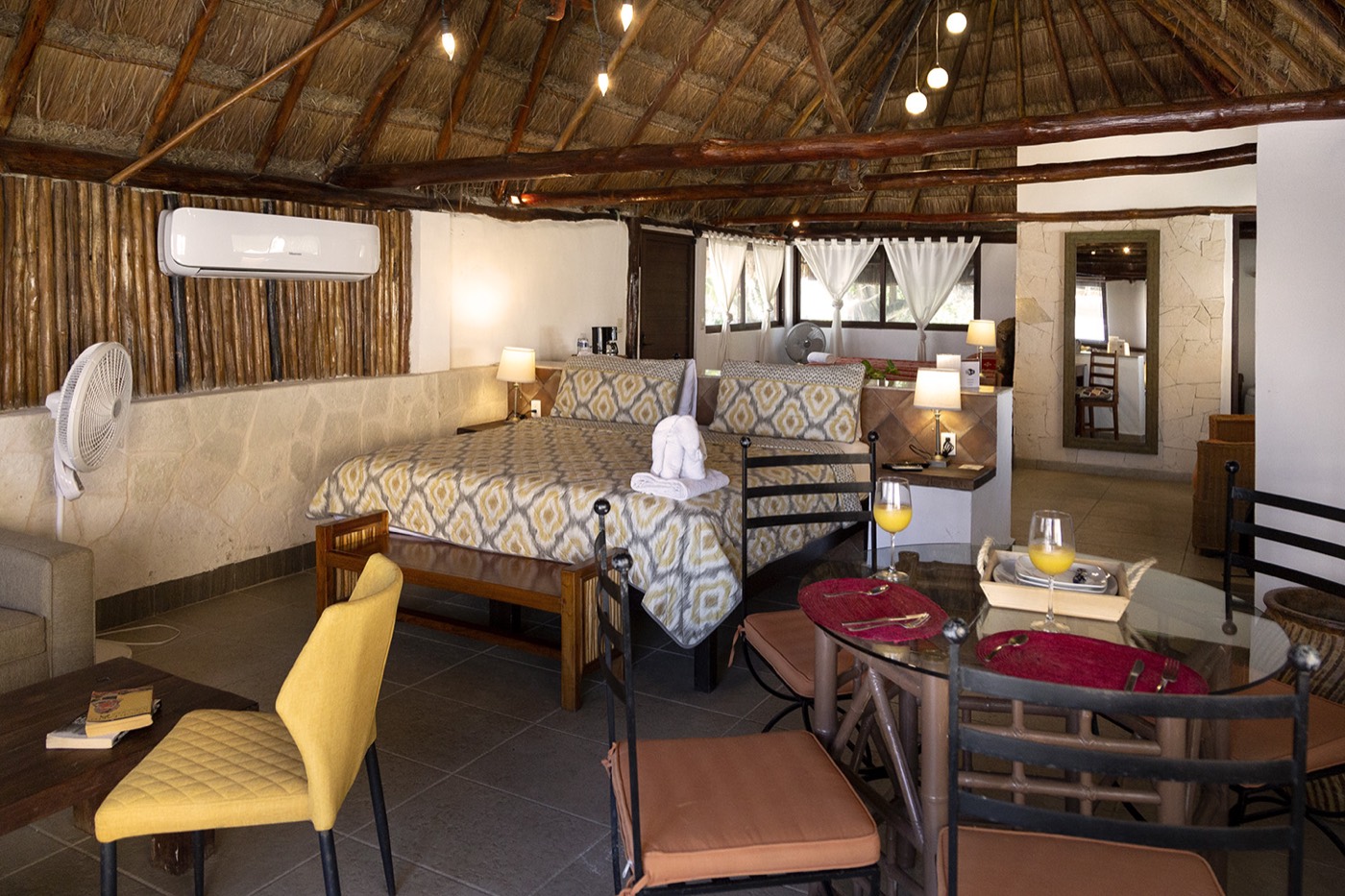 Amar Inn palapa room