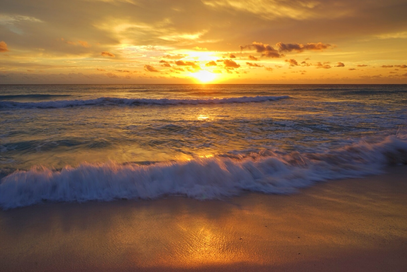 Puerto Morelos beach at sunrise